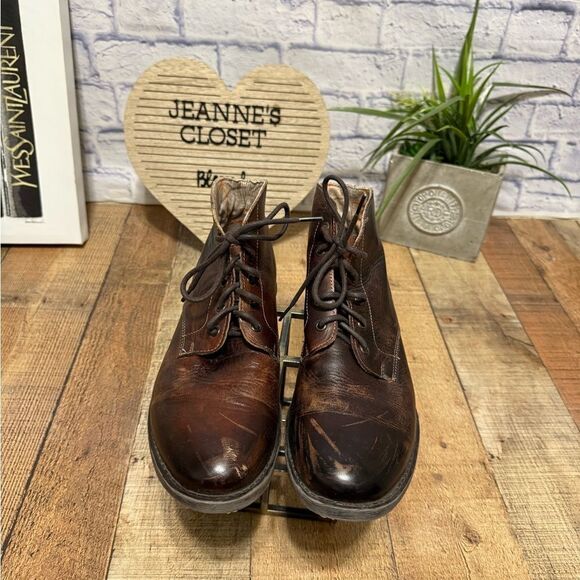 Bed Stu leather chukka boots size 10.5 with flaws main image 10